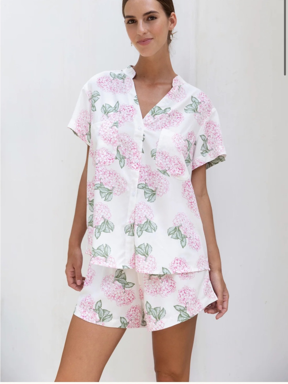 Piyama White & Pink Floral Hydrangea Short Pajama Set - Picture 2 of 16